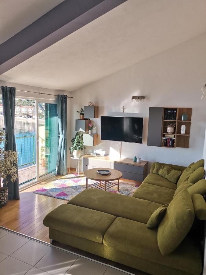 Apartment By The Sea Podgora Exterior foto