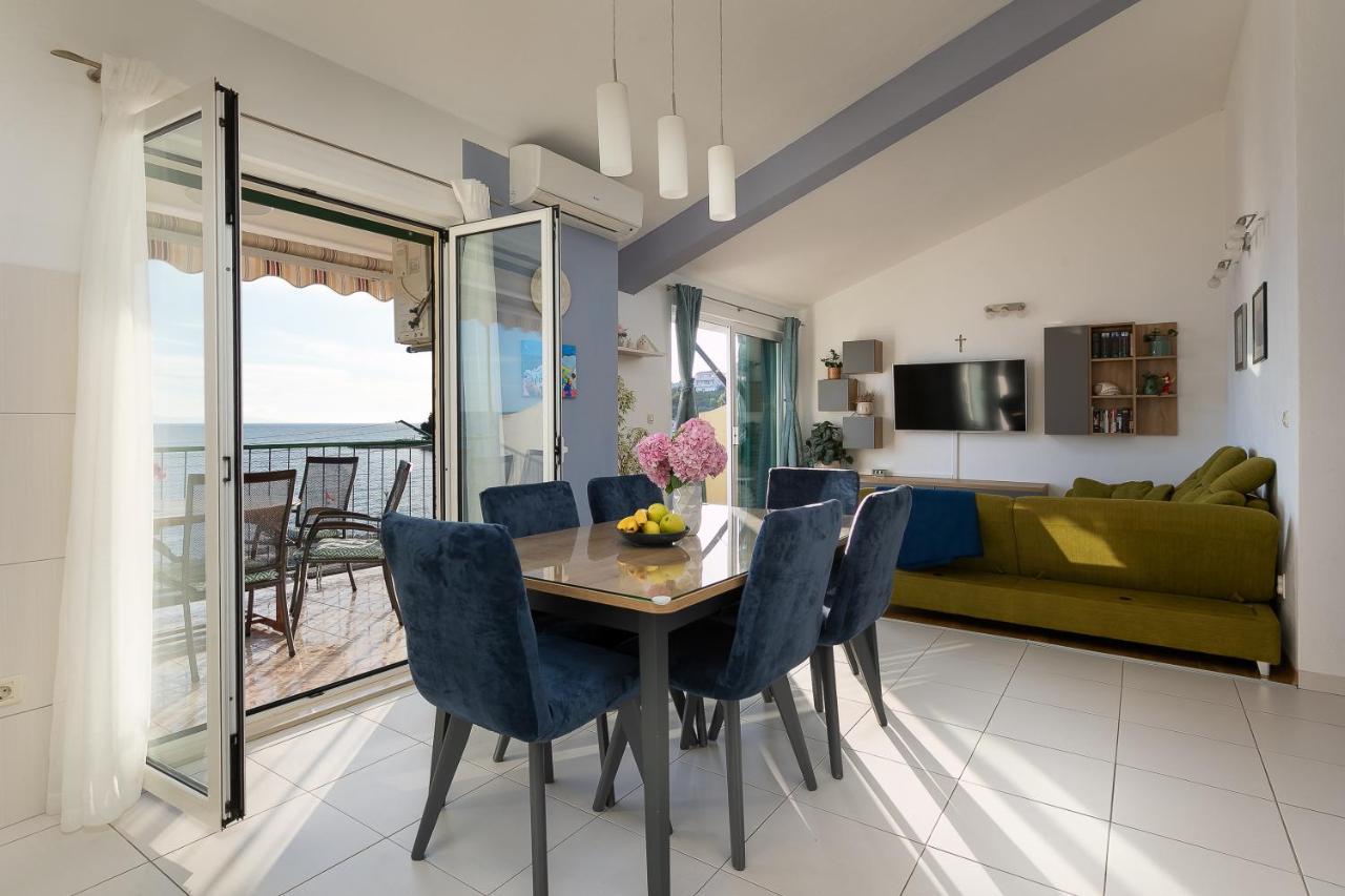 Apartment By The Sea Podgora Exterior foto