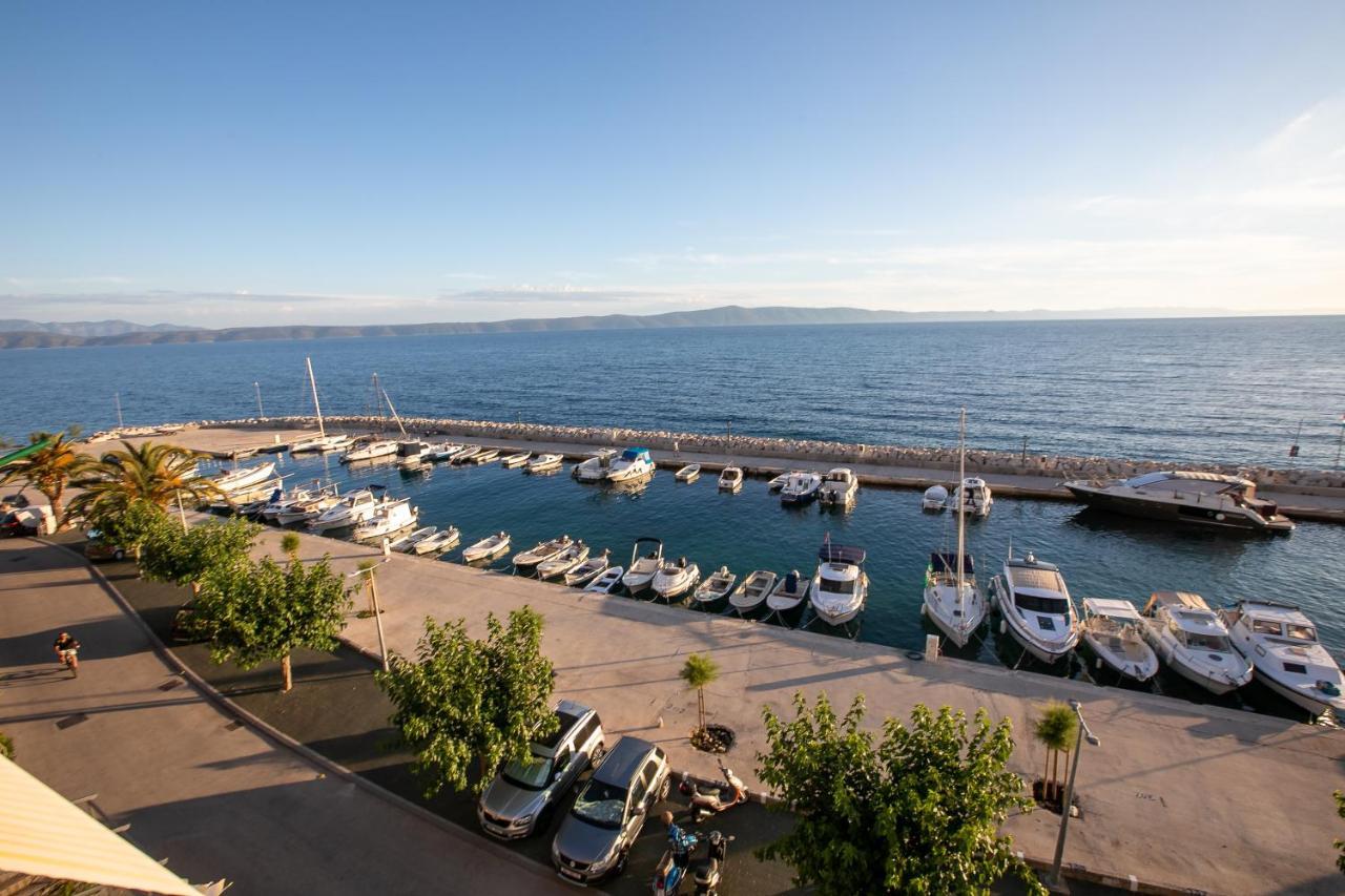 Apartment By The Sea Podgora Exterior foto